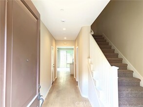 Building Photo - 169 Rodeo