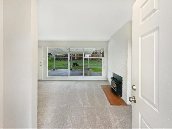 Building Photo - 8255 Oahu Dr