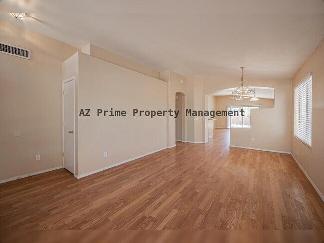 Building Photo - 3729 W Pleasant Ln