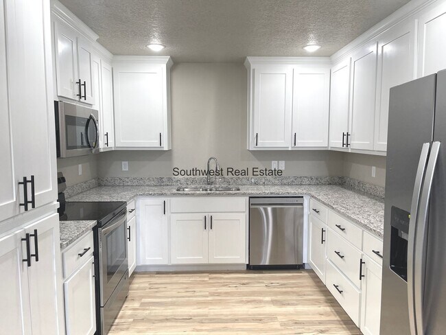 Foto del edificio - 2724 Aldrich Rd