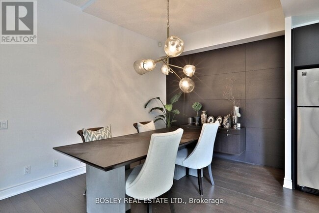 Building Photo - 500-2500 Queens Quay W