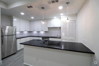 Building Photo - 5929 Queensloch Dr