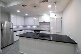 Building Photo - 5929 Queensloch Dr