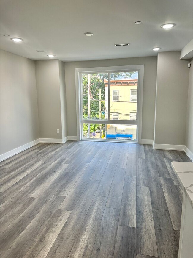 Foto del edificio - 2240 N 2nd St