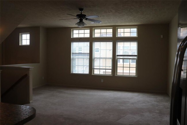 Building Photo - 3303 Masters Point Dr