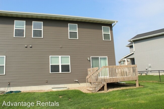 Building Photo - 3 br, 2.5 bath House - 302 Sunset Place