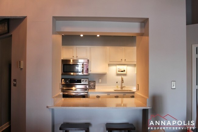 Building Photo - 625 admiral drive #408