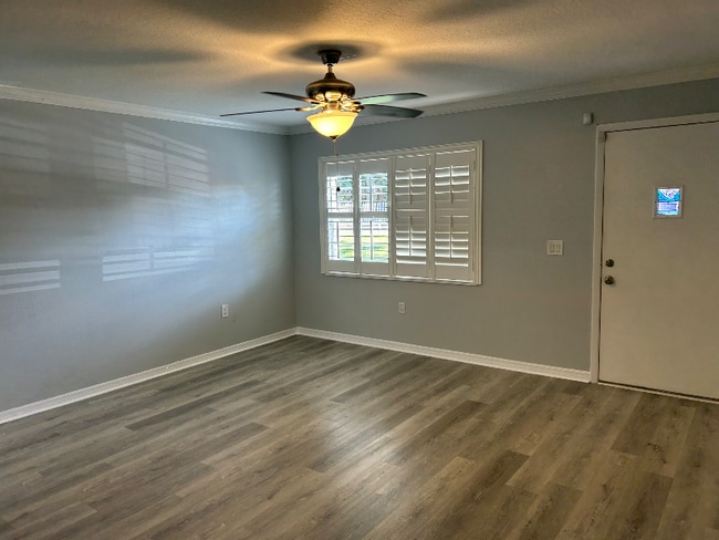 Foto del edificio - 2369 Walton Cir