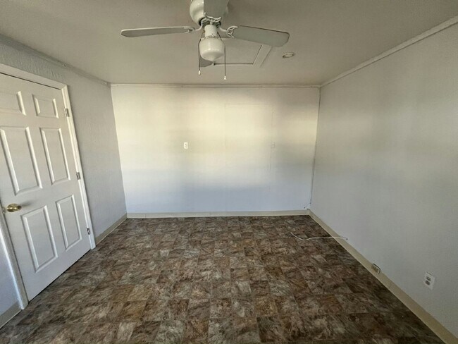 Foto del edificio - 138 Southland Ct