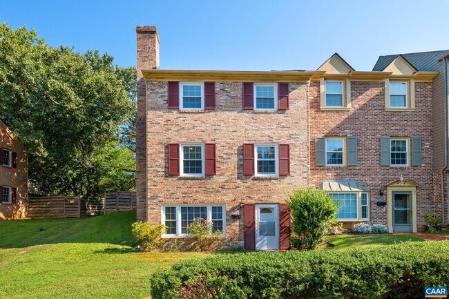 Foto del edificio - 114 Georgetown Green