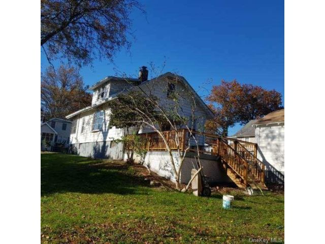 Building Photo - 112 Sproat St