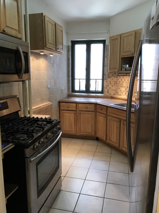 Primary Photo - 1530 Metropolitan Ave