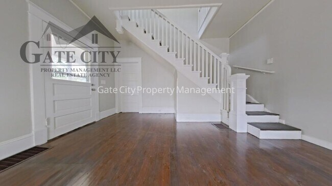 Foto del edificio - 1006 Holton Pl