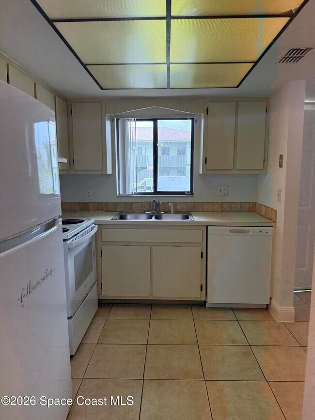 Foto del edificio - 1554 University Ln
