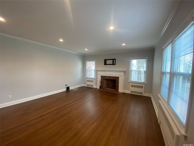 Building Photo - 80 Seaman Ave
