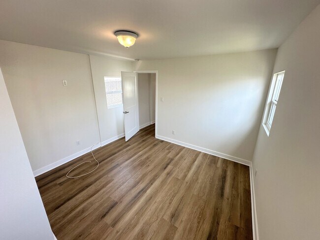 Foto del edificio - Highly updated and private Cottage. No sha...