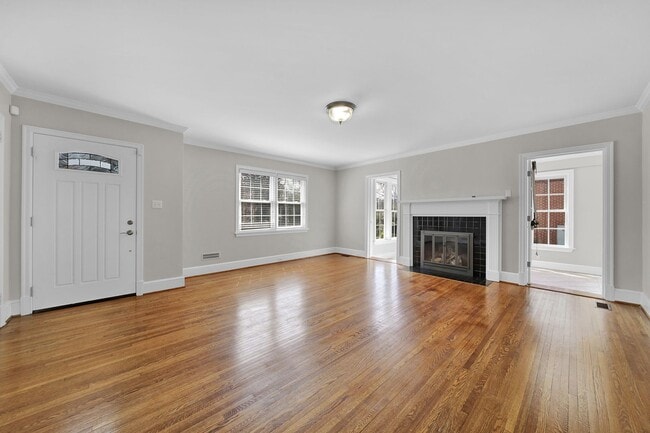 Photo - BRICK GASTONIA HOME FOR RENT