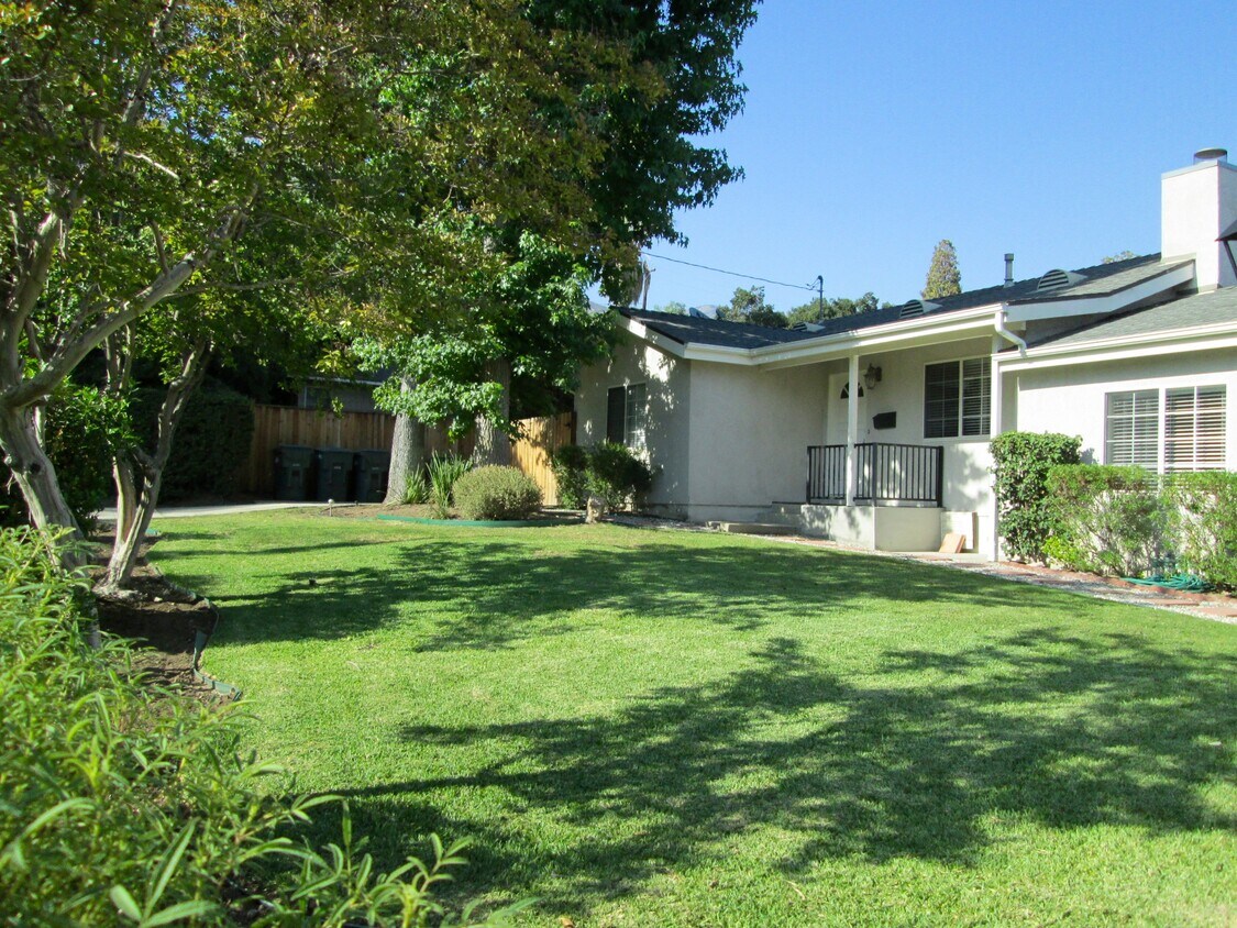 Welcome - 174 S Sunnyside Ave