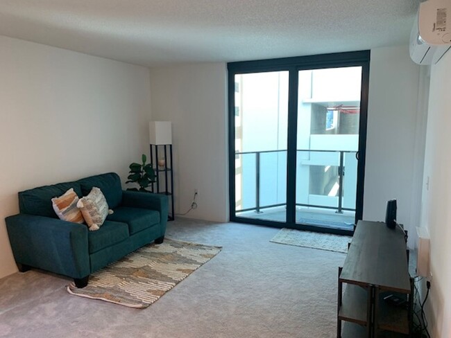 Building Photo - Ililani in Kakaako - 1 bedroom, 1 bath Con...