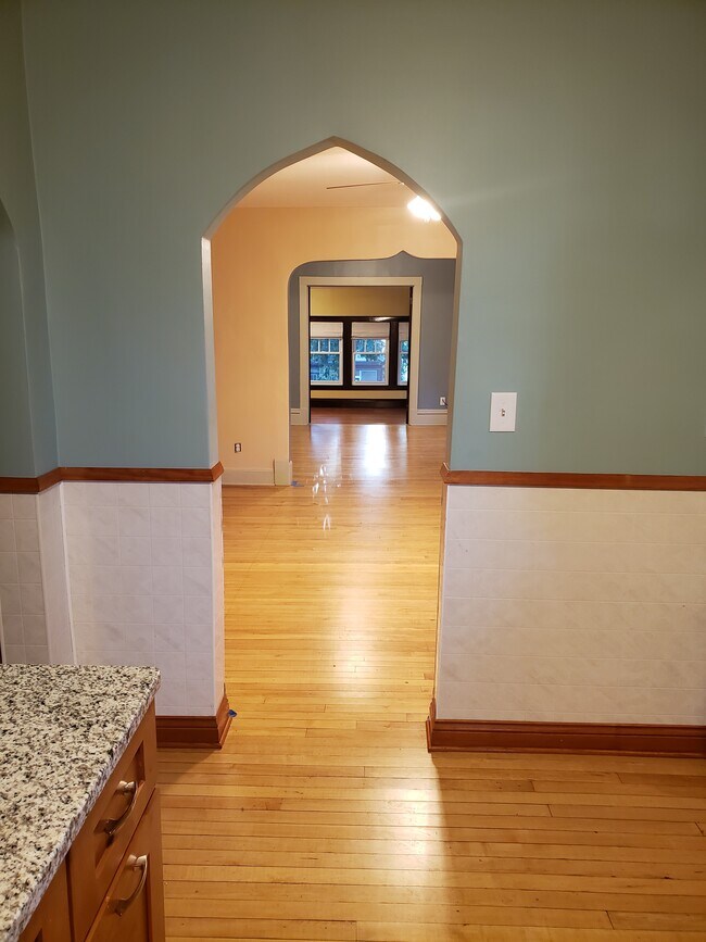Foto del edificio - 638 Adams St NE