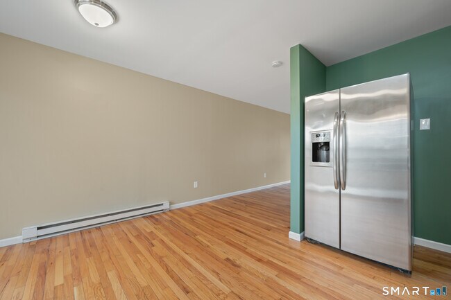 Foto del edificio - 92 Cynthia Ln