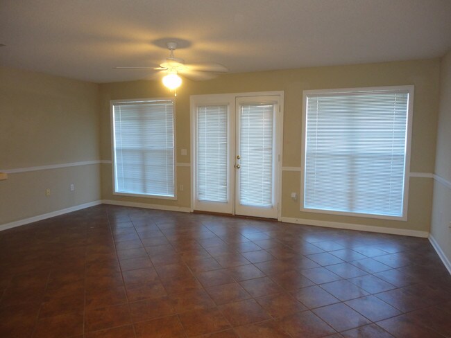 Building Photo - 131 S Spring View Dr