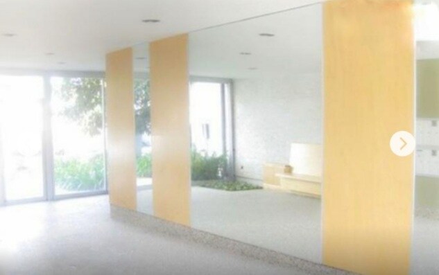 Building Photo - 17938 Burbank Blvd