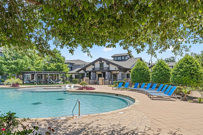 The Oaks at Techridge apartments — community photo - The Oaks at Techridge