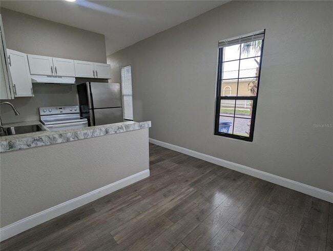 Foto del edificio - 1801 N Armenia Ave