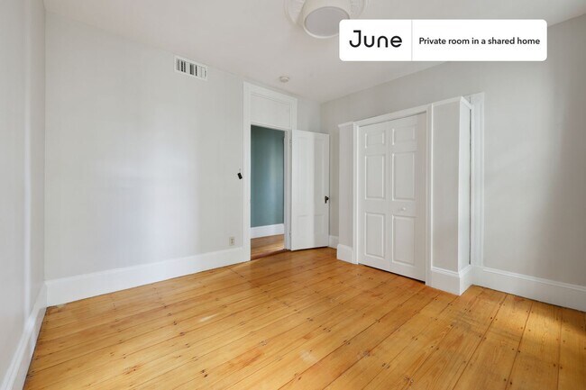 Foto del edificio - Room in Shared 4 bed/1 bath home