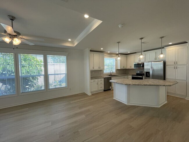 Foto del edificio - 966 E Montego Ave