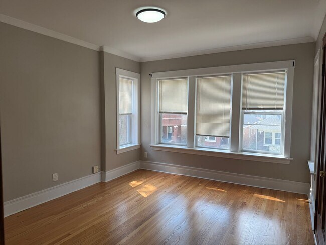 Foto del edificio - 2235 Gunderson Ave