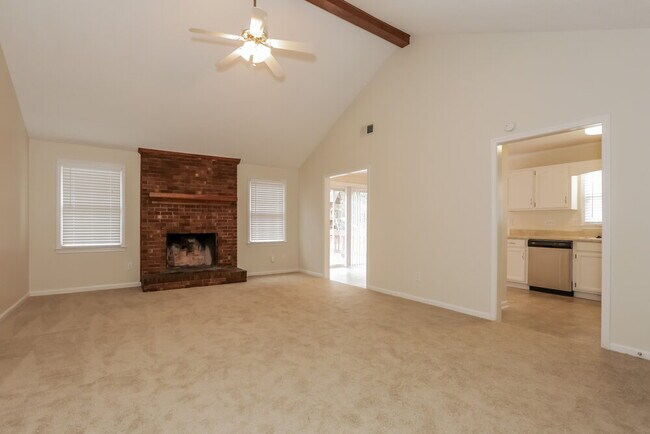 Foto del edificio - 3012 Emerald Meadow Ln