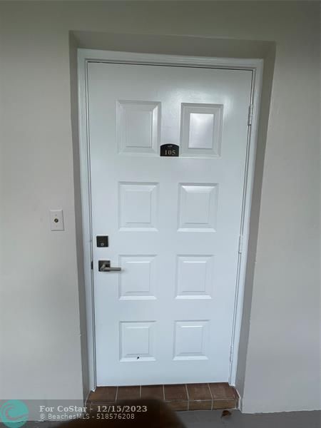 Foto del edificio - 545 Oaks Ln