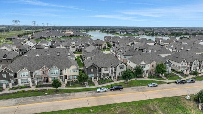 Building Photo - 9455 Towne Lake Pkwy