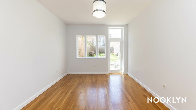 Foto del edificio - 474 Grand Ave