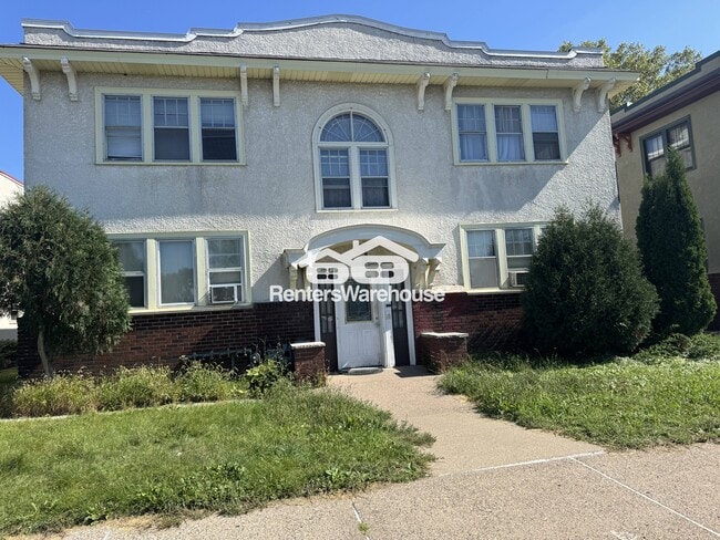 Foto del edificio - 3925 Chicago Ave