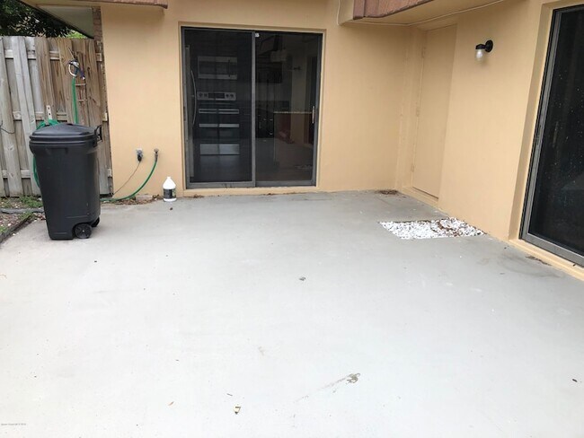 Foto del edificio - 2117 Patty Cir NE