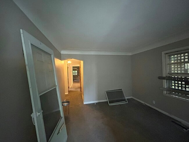 Building Photo - 5581 Marseilles St