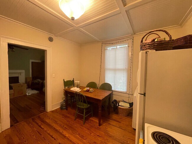 Photo - Charming 2BR Duplex in Boulevard – Walk to... Apartment