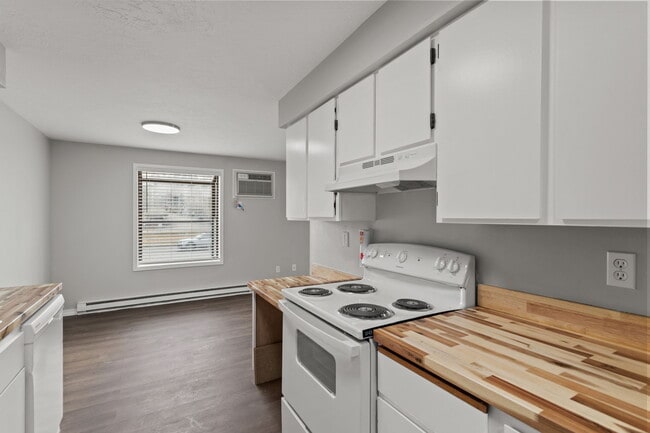kitchen reno unit - Cascade Pines