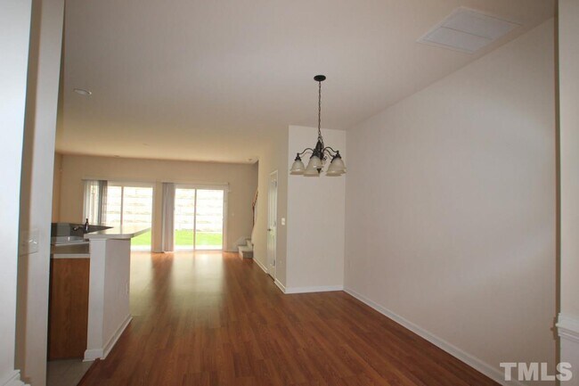 Building Photo - 509 Perrault Dr
