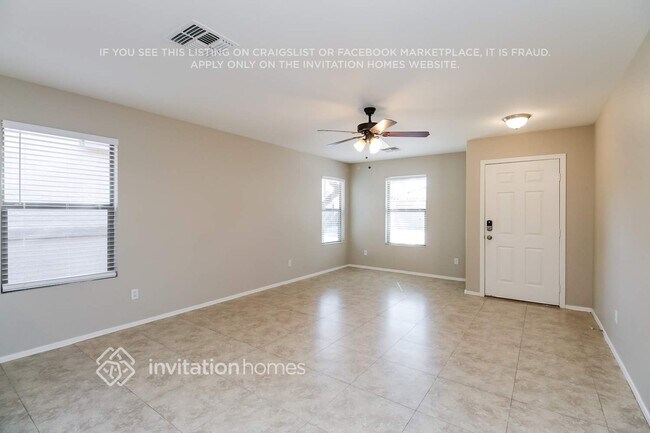 Building Photo - 8852 E Plana Ave