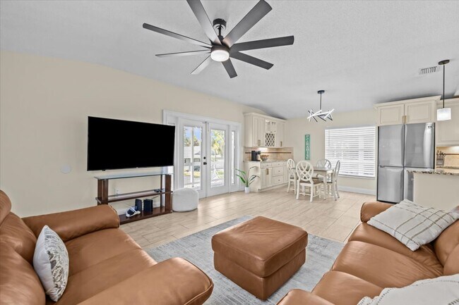 Foto del edificio - 7318 S Kissimmee St
