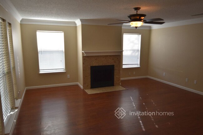 Building Photo - 7417 Euclid Dr