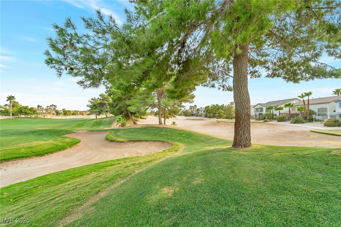 Foto principal - 63 Cascade Lake St