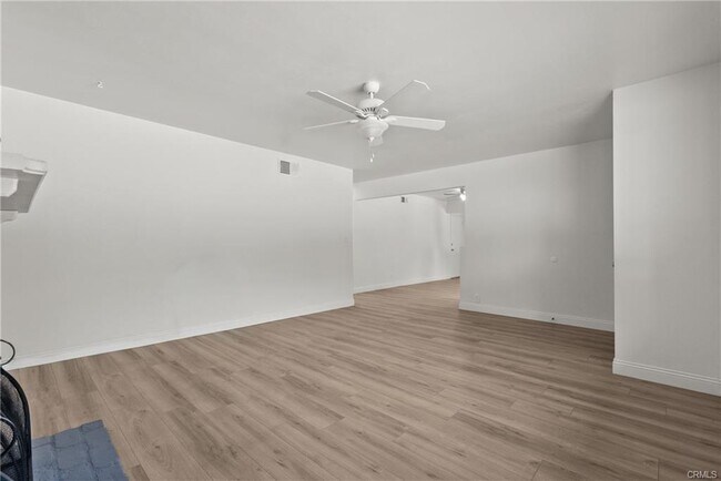 Building Photo - 40220 Cll El Clavelito