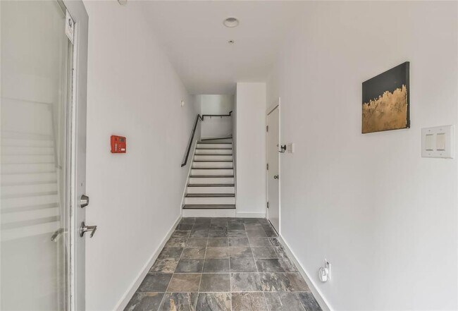 Foto del edificio - 5710 Winsome Ln