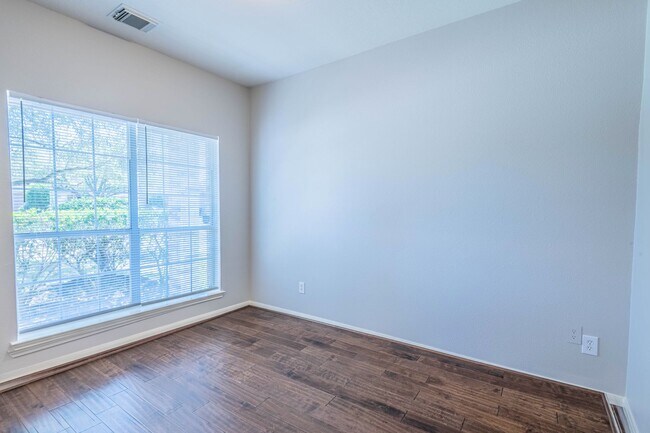 Building Photo - 20926 Hamlet Ridge Ln