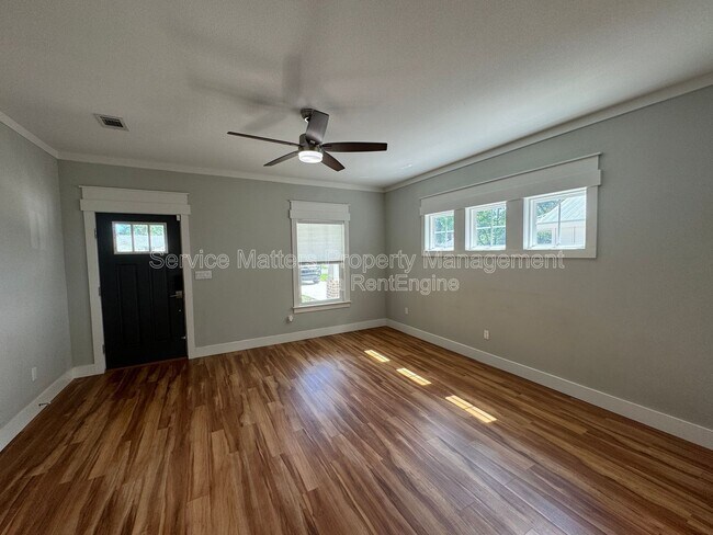 Foto del edificio - 1416 E Baars St